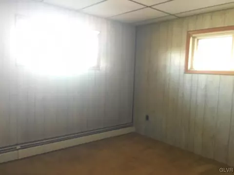 689 E Dell Rd, Bath, PA 18014 photo 13