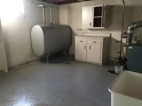 689 E Dell Rd, Bath, PA 18014 photo 16