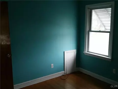 262 E Main, Bath, PA 18014 photo 8