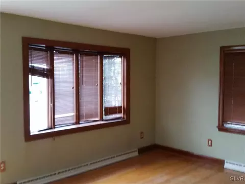 262 E Main, Bath, PA 18014 photo 6