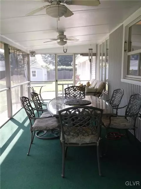 125 E 3rd St, Wind Gap, PA 18091 photo 18