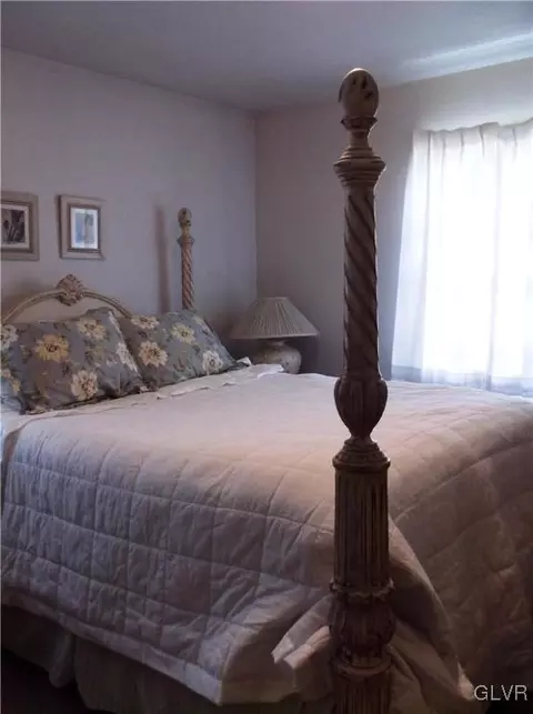 125 E 3rd St, Wind Gap, PA 18091 photo 14