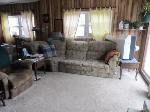 3070 Old Post Rd, Slatington, PA 18080 photo 29