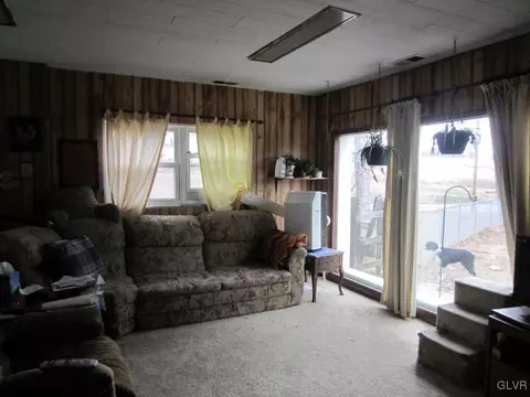 3070 Old Post Rd, Slatington, PA 18080 photo 28