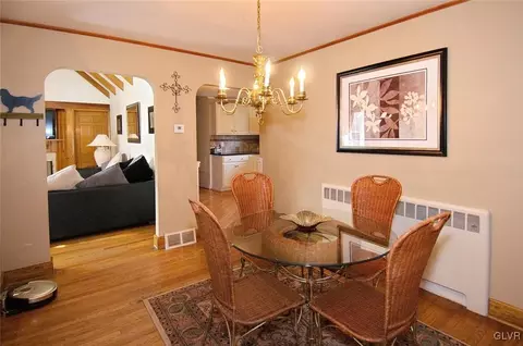 239 E Macada Rd, Bethlehem, PA 18017 photo 4