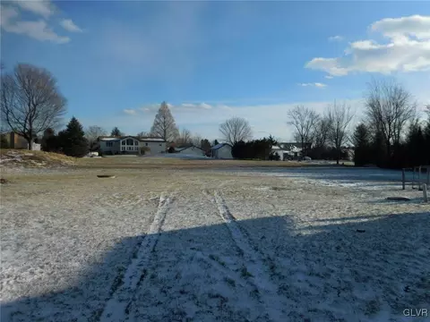 698 Point Phillips Rd, Bath, PA 18014 photo 10