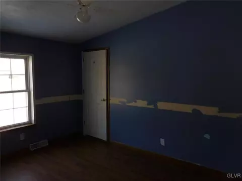698 Point Phillips Rd, Bath, PA 18014 photo 7