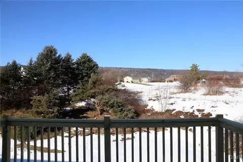 8757 S Loop Rd, Slatington, PA 18080 photo 2