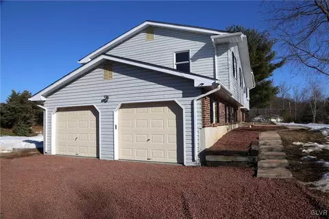 8757 S Loop Rd, Slatington, PA 18080 photo 32