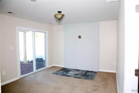 8757 S Loop Rd, Slatington, PA 18080 photo 25