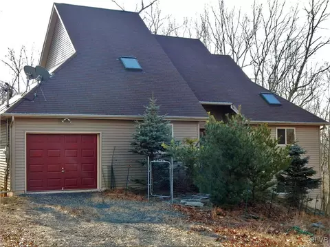 133 Durham Ct, Saw Creek, PA 18324 photo 3