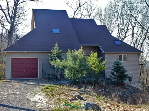 133 Durham Ct, Saw Creek, PA 18324 photo 4