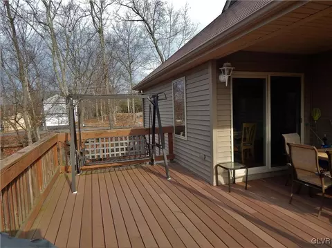133 Durham Ct, Saw Creek, PA 18324 photo 6
