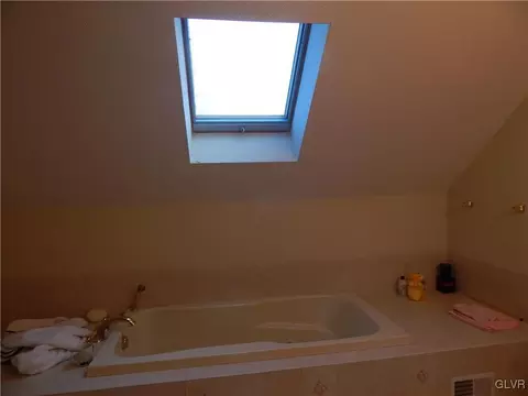 133 Durham Ct, Saw Creek, PA 18324 photo 30