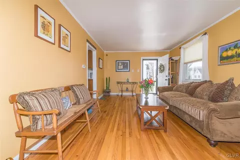 475 Birch Rd, Hellertown, PA 18055 photo 9