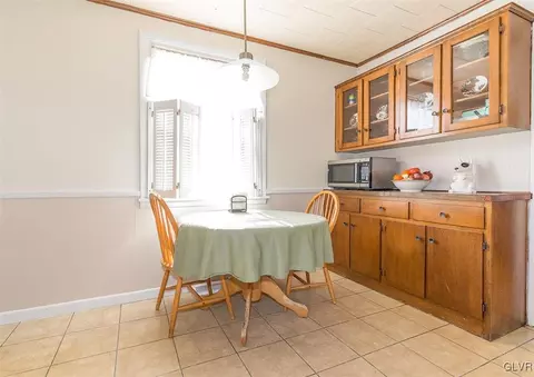 475 Birch Rd, Hellertown, PA 18055 photo 4