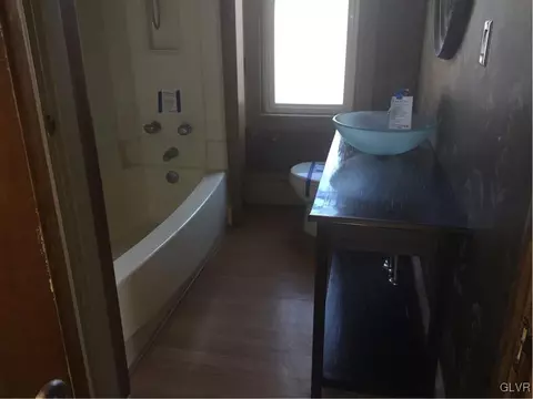 121 E Northampton St, Bath, PA 18014 photo 26
