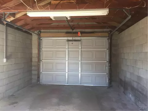 121 E Northampton St, Bath, PA 18014 photo 6