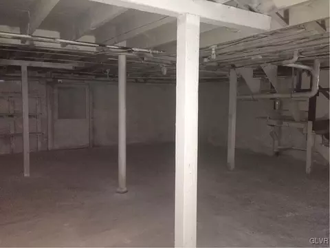 121 E Northampton St, Bath, PA 18014 photo 27