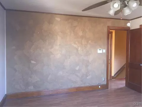 121 E Northampton St, Bath, PA 18014 photo 21