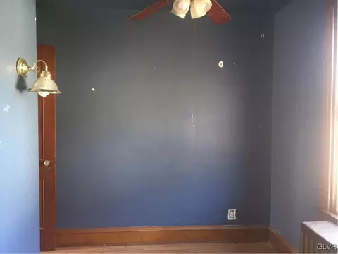 121 E Northampton St, Bath, PA 18014 photo 25