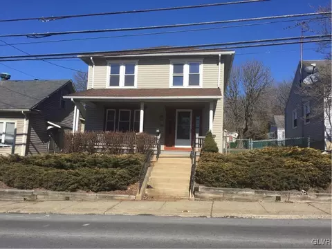 121 E Northampton St, Bath, PA 18014 photo 1