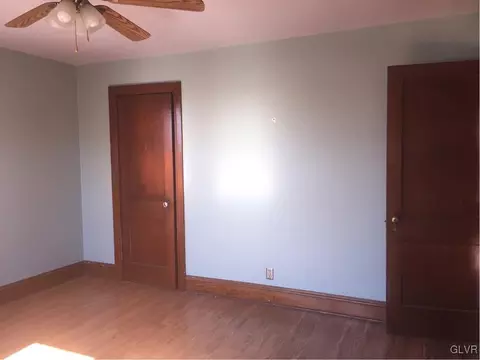 121 E Northampton St, Bath, PA 18014 photo 18