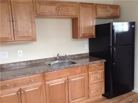 733 E 7th St, Bethlehem, PA 18015 photo 5