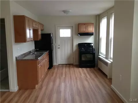 733 E 7th St, Bethlehem, PA 18015 photo 4
