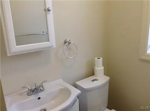 733 E 7th St, Bethlehem, PA 18015 photo 8