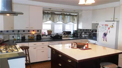 243 E Union Blvd, Bethlehem, PA 18018 photo 7