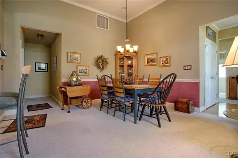 1879 Gregory Pl, Hellertown, PA 18055 photo 8