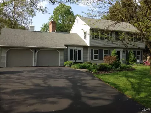 625 E Macada Rd, Bethlehem, PA 18017 photo 1