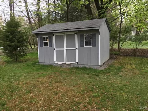 625 E Macada Rd, Bethlehem, PA 18017 photo 23