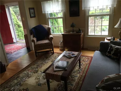 625 E Macada Rd, Bethlehem, PA 18017 photo 9