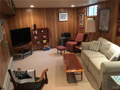 625 E Macada Rd, Bethlehem, PA 18017 photo 18