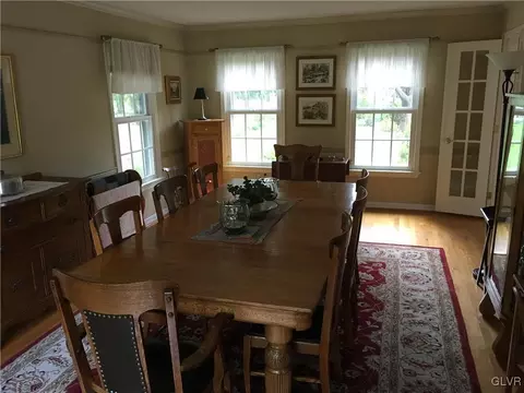 625 E Macada Rd, Bethlehem, PA 18017 photo 5