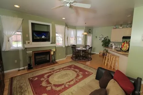 3208 Ruby Ct, Bethlehem, PA 18020 photo 14