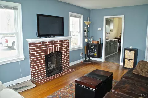 336 E Fairview St, Bethlehem, PA 18018 photo 4