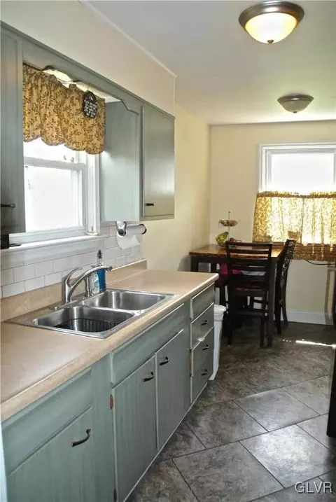 336 E Fairview St, Bethlehem, PA 18018 photo 7