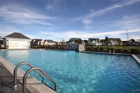 1050 Resolution Dr, Bethlehem, PA 18017 photo 11