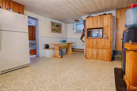 730 Getz Rd, Pen Argyl, PA 18072 photo 6