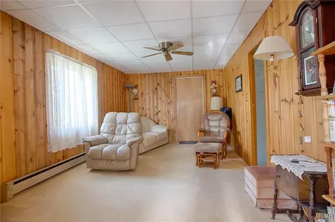 730 Getz Rd, Pen Argyl, PA 18072 photo 12