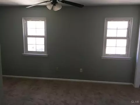 427 Old Forge Dr, Bath, PA 18014 photo 10