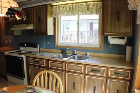 7 Springridge Rd, Bath, PA 18014 photo 7