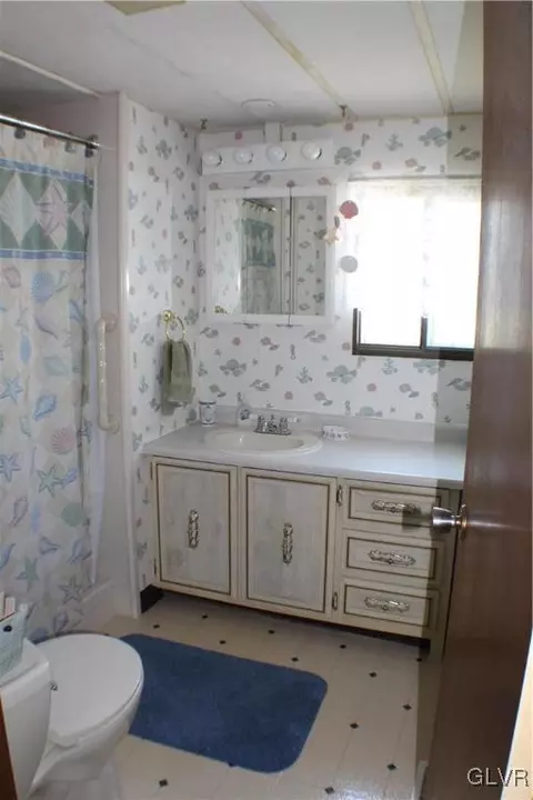 7 Springridge Rd, Bath, PA 18014 photo 10