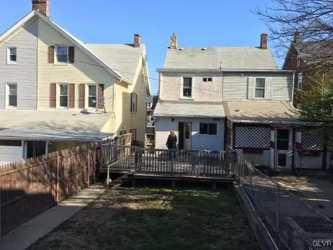 922 E 5th St, Bethlehem, PA 18015 photo 2