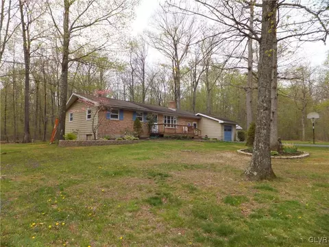 161 Hoffman Rd, Wind Gap, PA 18091 photo 3