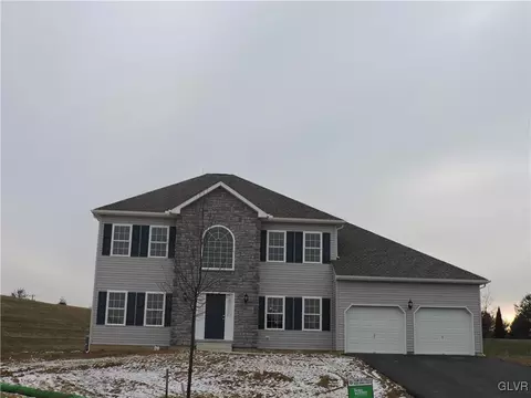 5317 Braddock Ct, Bethlehem, PA 18017 photo 2