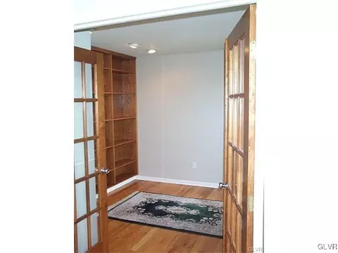 344 Smith Rd, Bath, PA 18014 photo 5